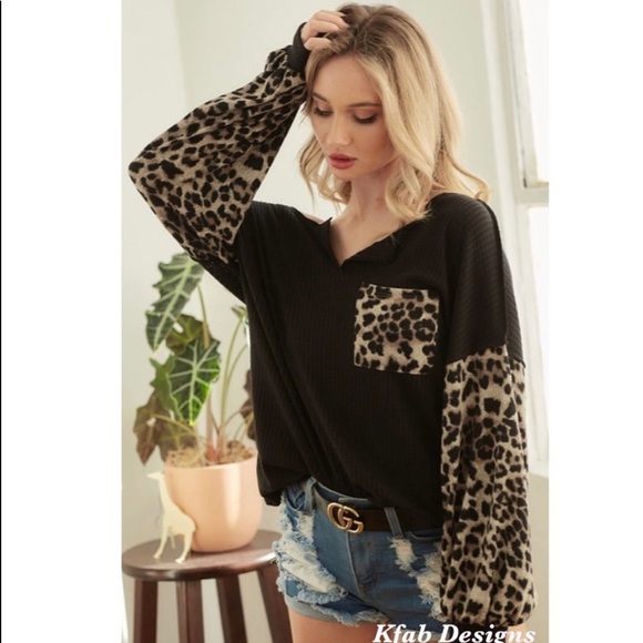 New! Leopard Bubble Sleeve Waffle Knit Top - Picture 5 of 8